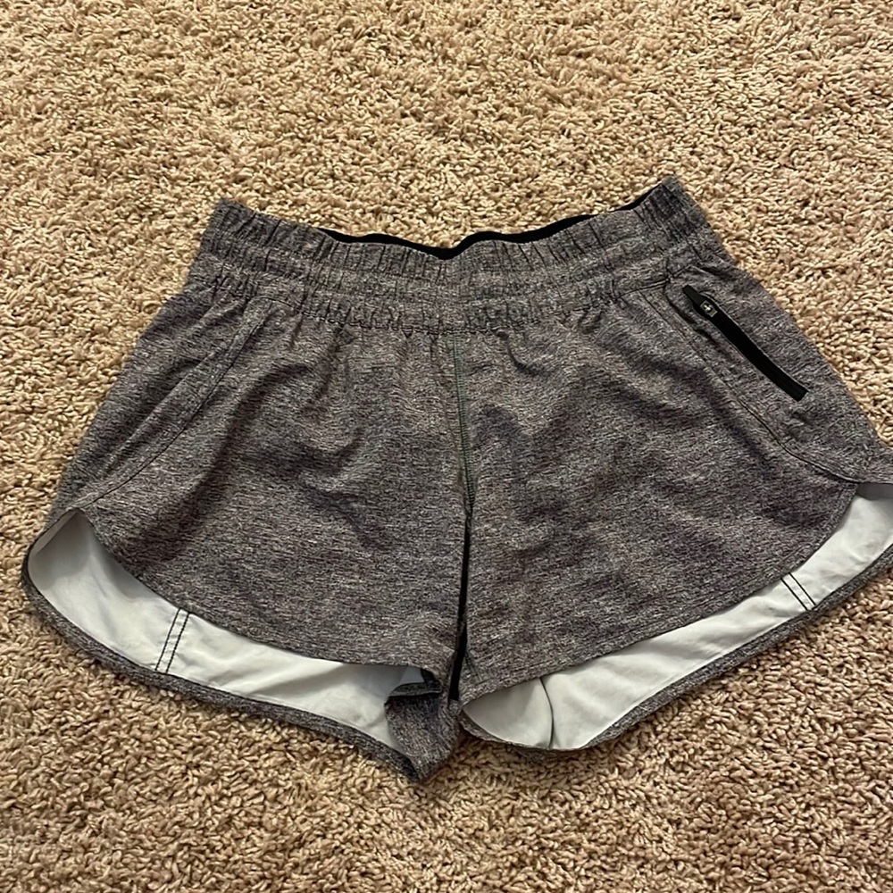 LuluLemon Tracker Low Rise Lined Short 4”